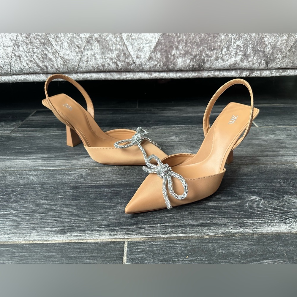 NWOT Zara Bow Slingback  Neutral Heels Size 40 - Picture 3 of 15
